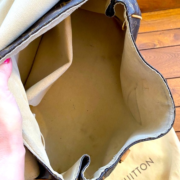 Louis Vuitton Monogram Bag - Picture 10 of 12